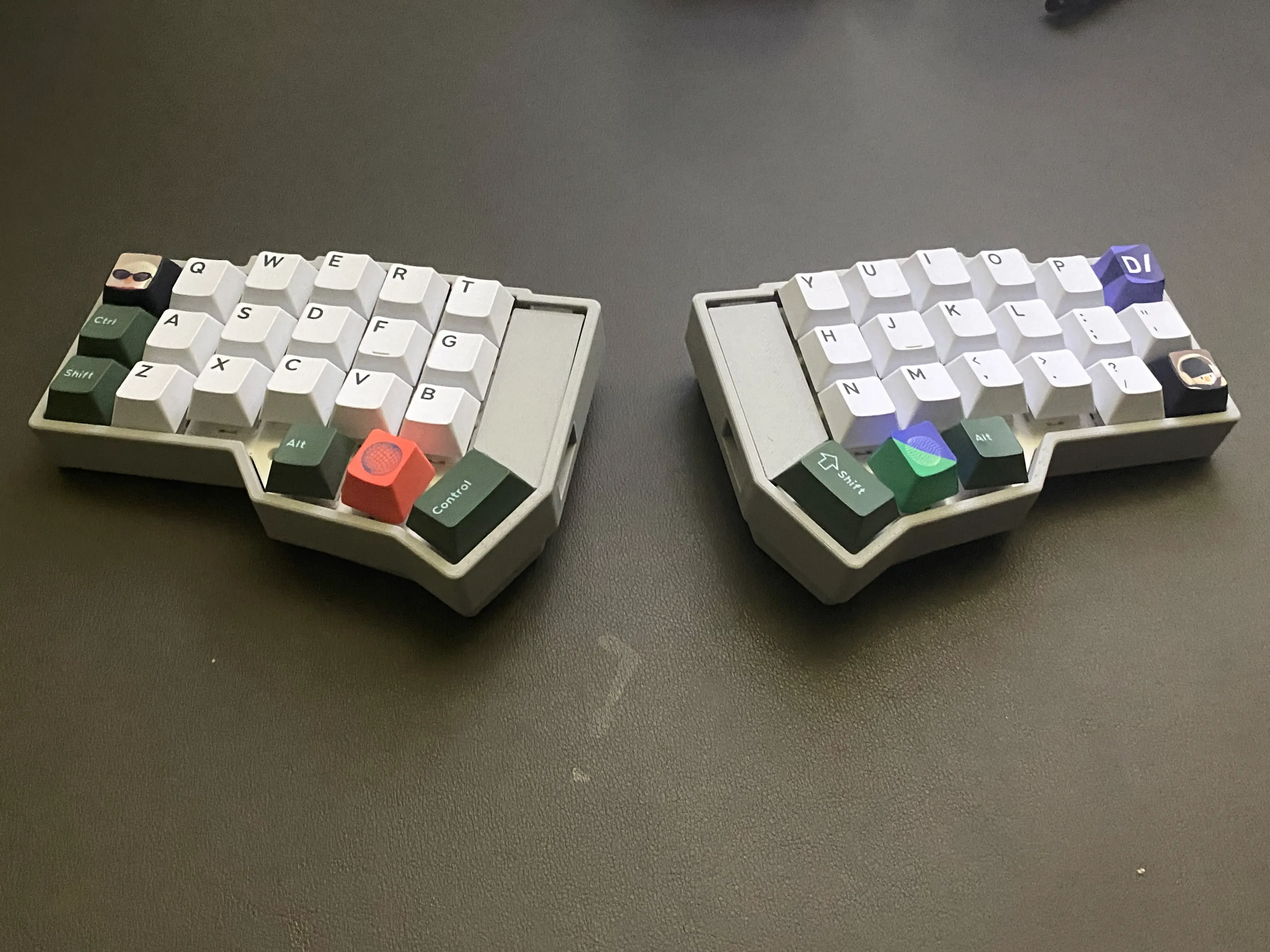 first-split-keyboard-1753622330758.webp